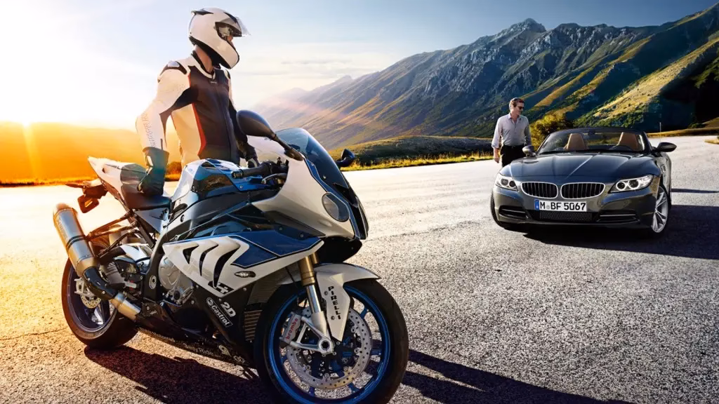 ¿Cuándo se considera una motocicleta un automóvil?