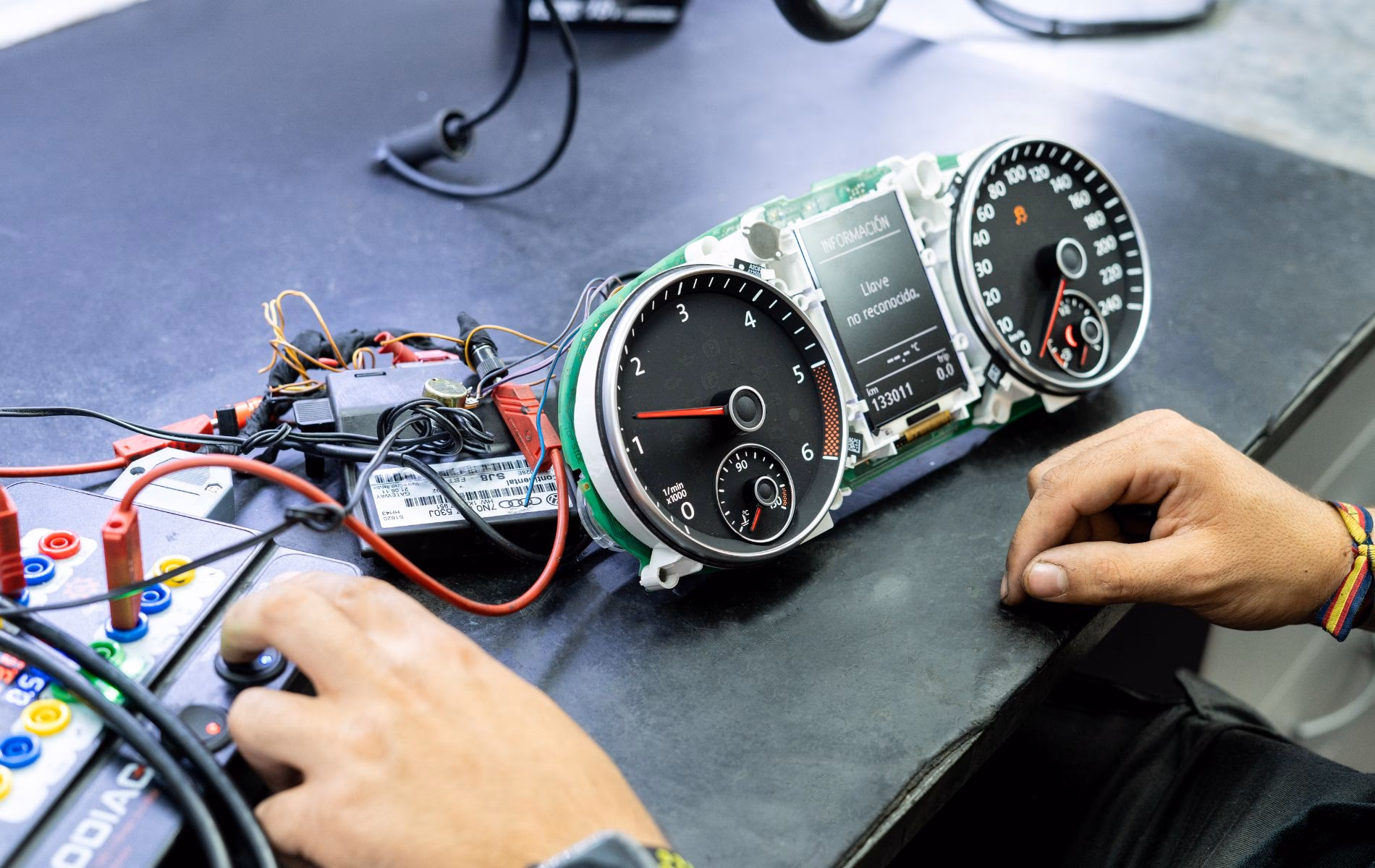 ¿Qué hace un taller eléctrico automotriz?