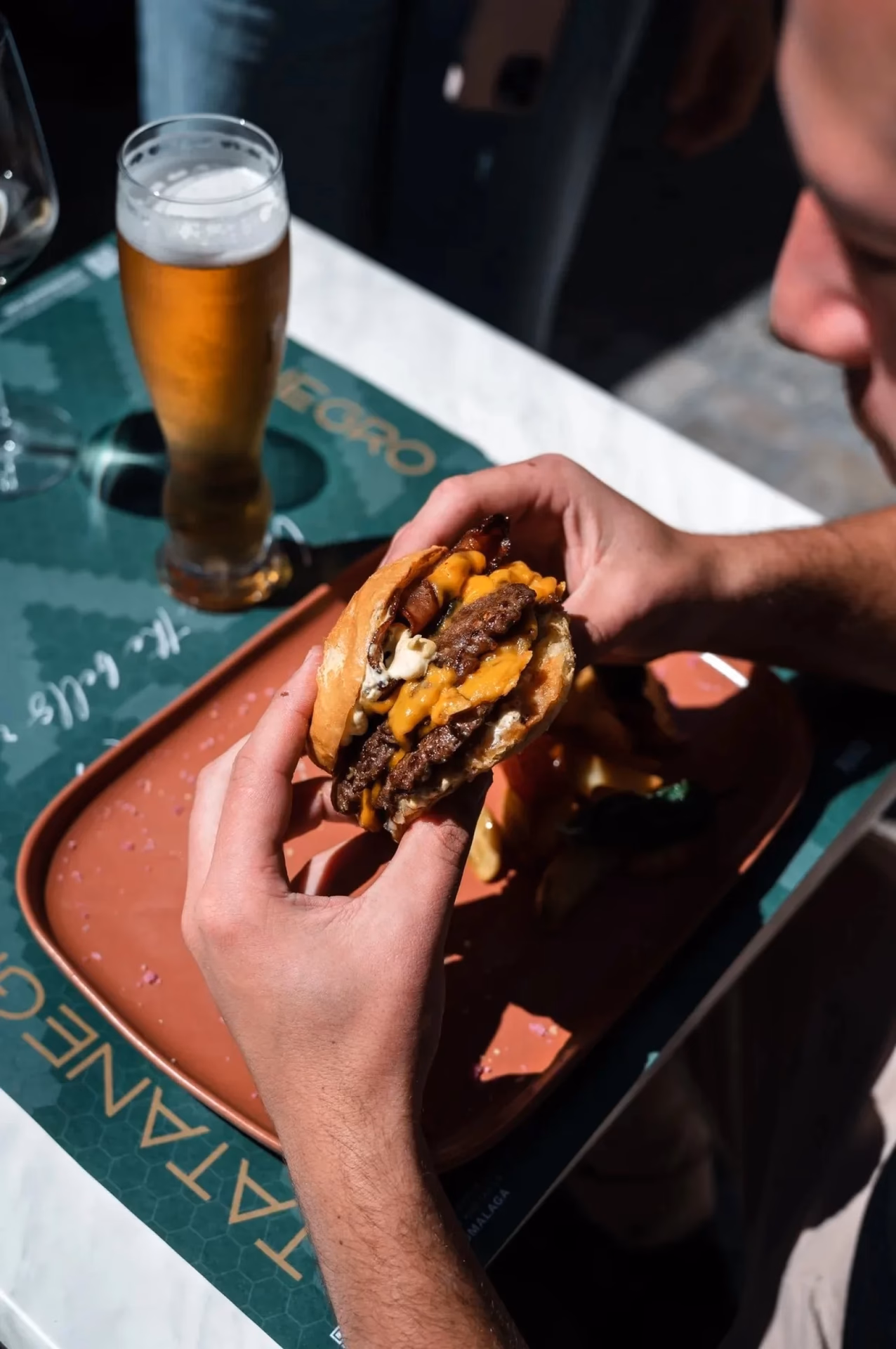 What time do people eat dinner in Málaga?