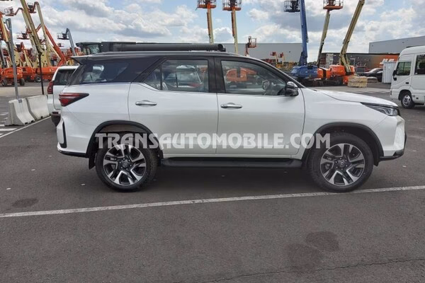 ¿Cuál es la diferencia entre la Toyota Fortuner y la Hilux?