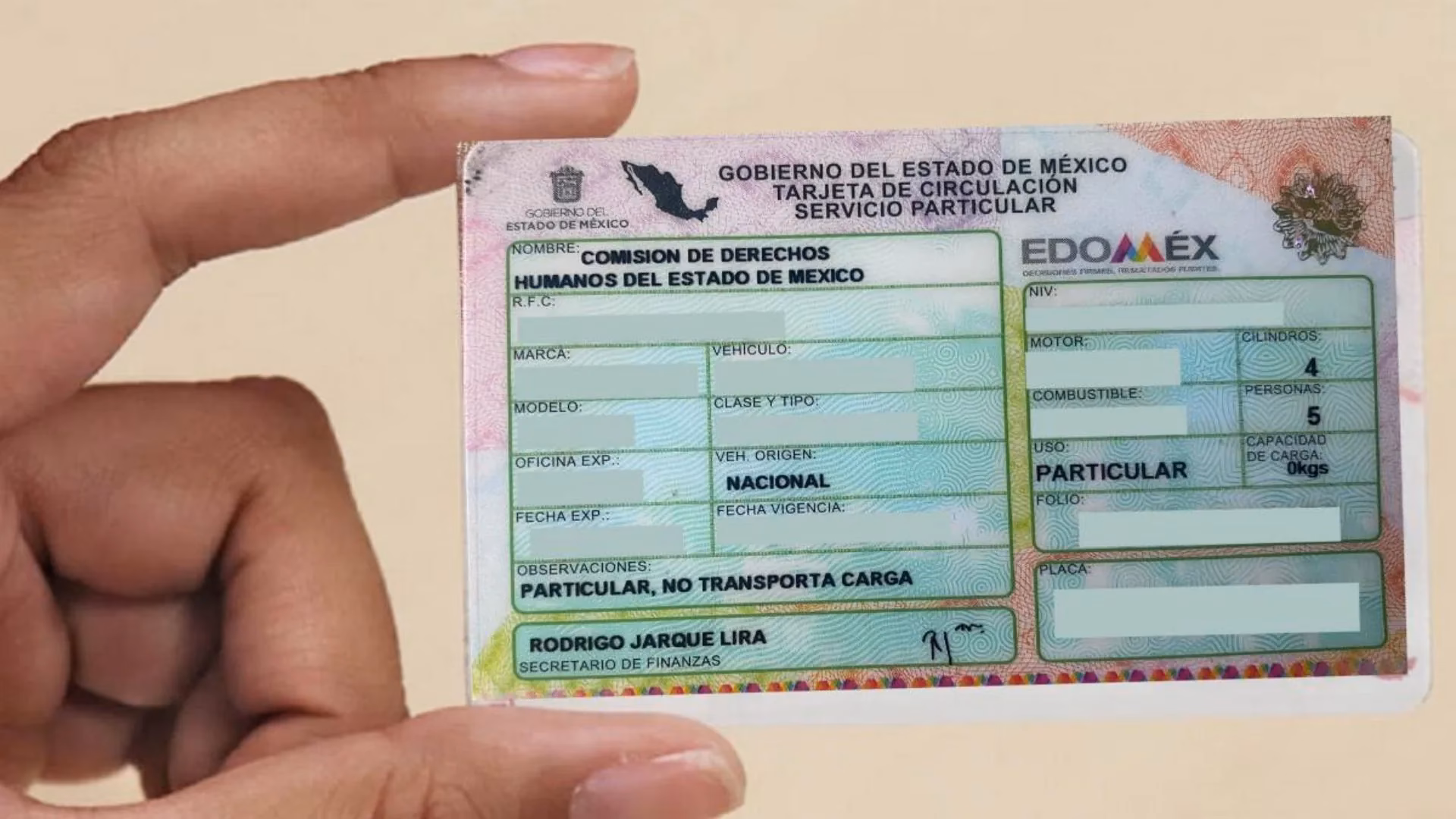 ¿Qué tengo que hacer para sacar mi tarjeta de circulación?