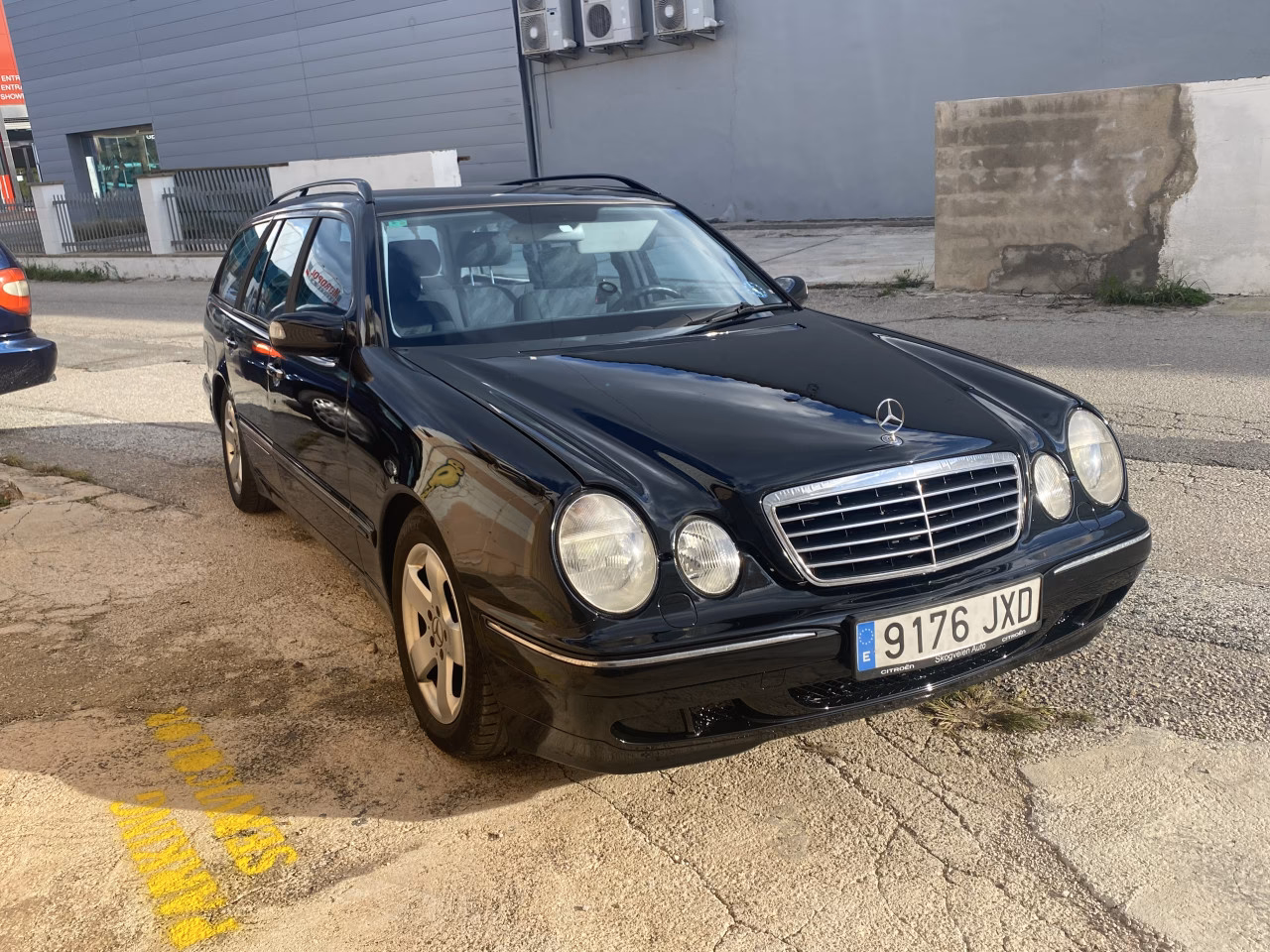 What is the average price of a used car in Spain?