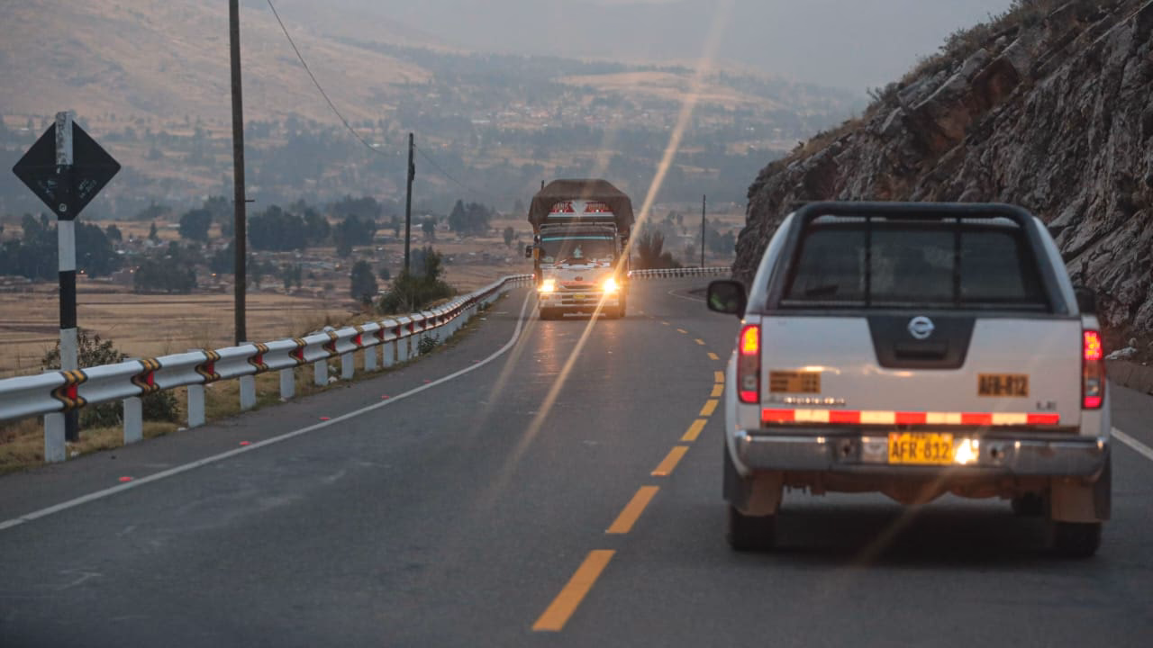¿Cuándo se usan las luces bajas y cuándo las altas?