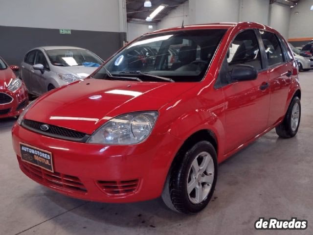 ¿Cuál es el precio de un Ford Fiesta Max 2011?