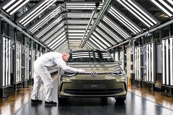 Has VW invested $5.8 billion in Rivian?