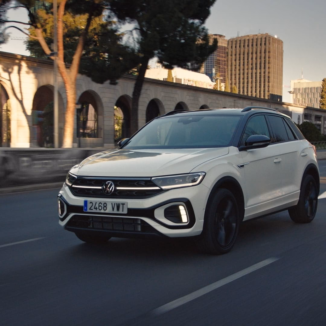 Who owns Volkswagen right now?